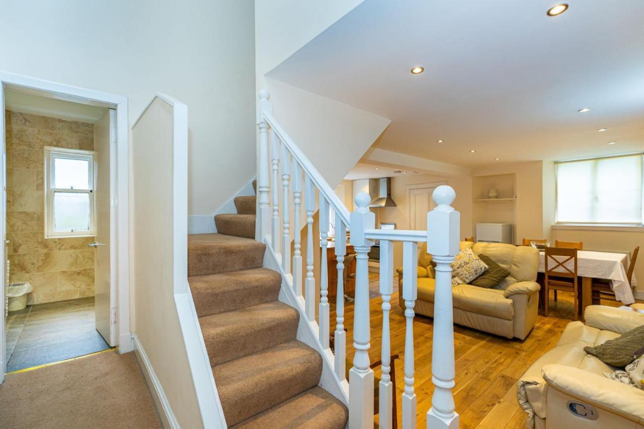 Royal Gardens Apartments Stirling Bagian luar foto